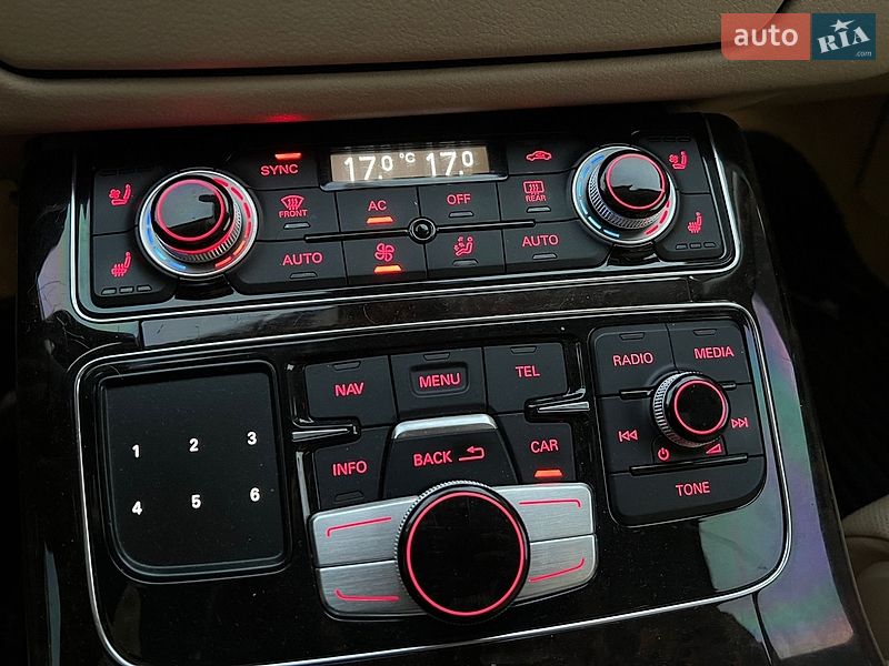 Седан Audi A8 2011 в Вишневом