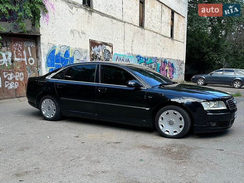 Седан Audi A8 2004 в Одессе
