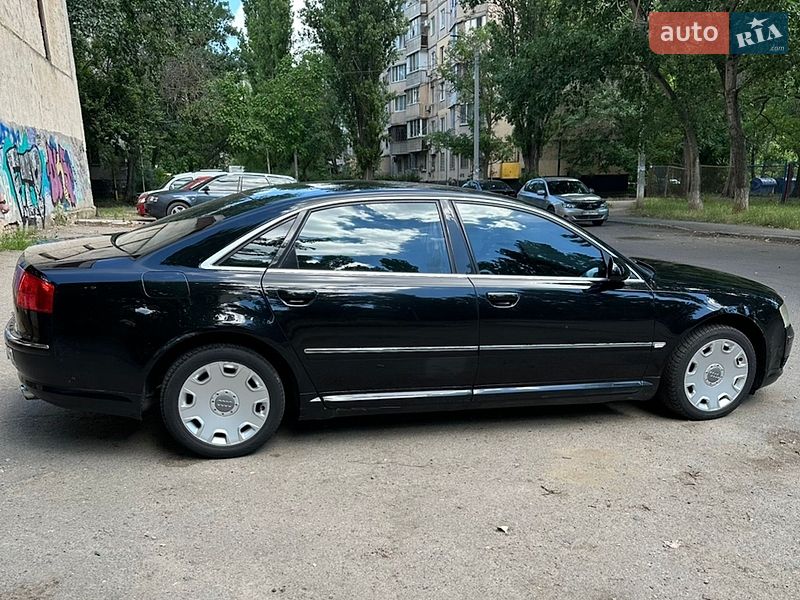 Седан Audi A8 2004 в Одесі