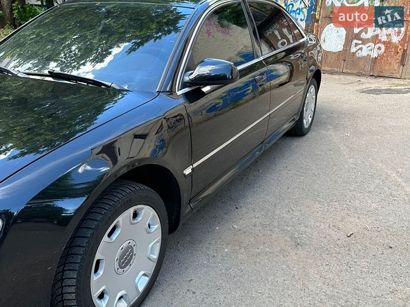Седан Audi A8 2004 в Одессе