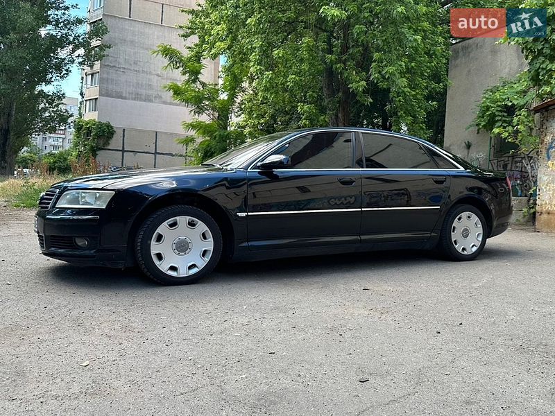 Седан Audi A8 2004 в Одессе