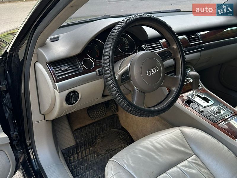 Седан Audi A8 2004 в Одессе