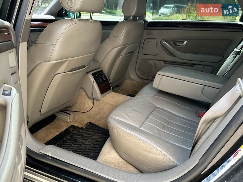 Седан Audi A8 2004 в Одессе
