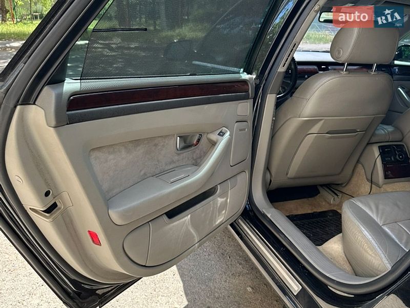 Седан Audi A8 2004 в Одессе
