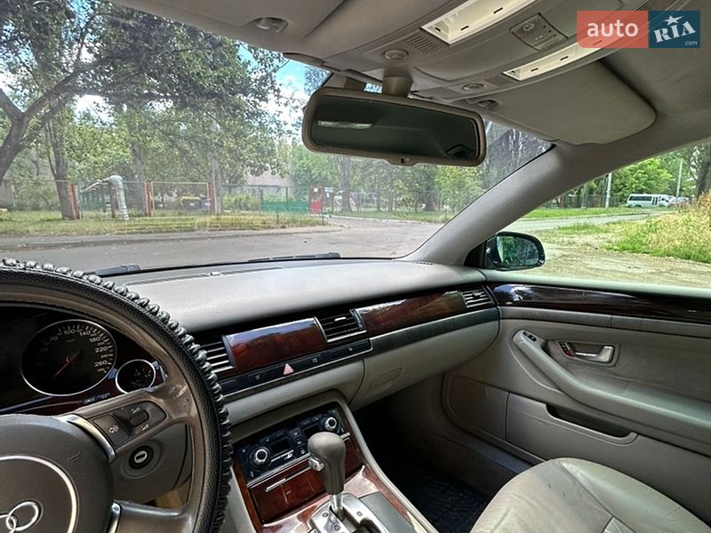 Седан Audi A8 2004 в Одесі