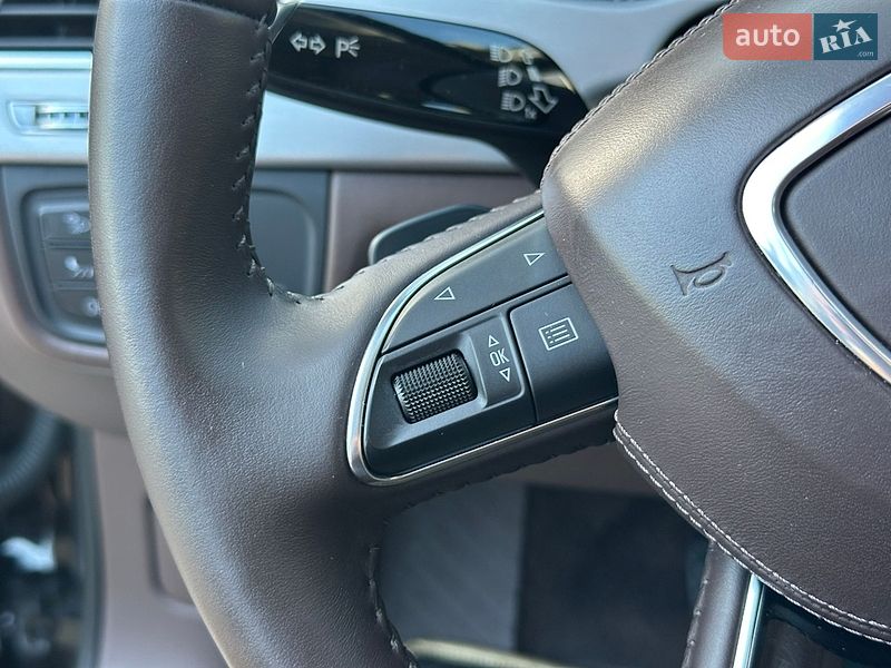 Седан Audi A8 2012 в Харкові