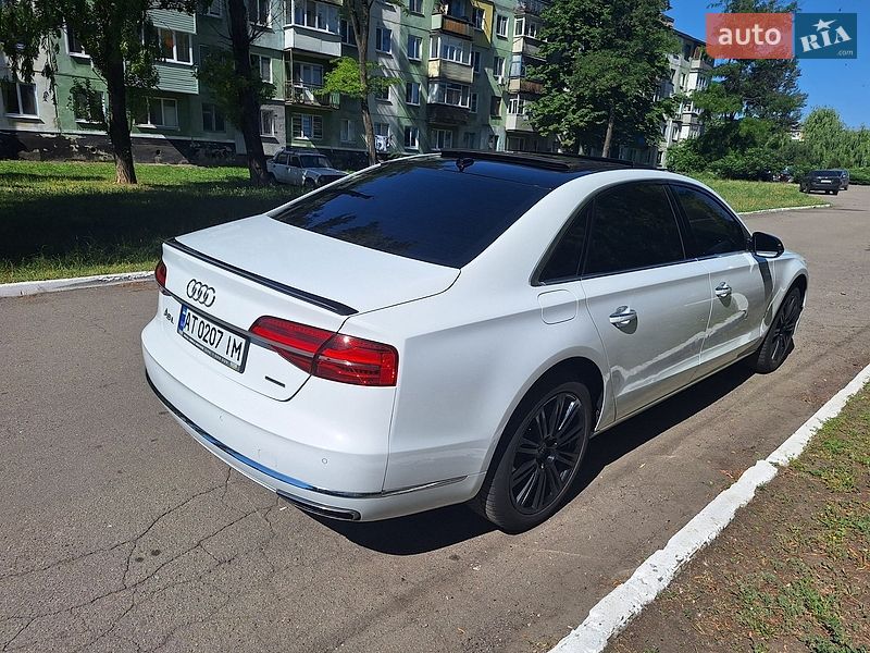 Седан Audi A8 2015 в Івано-Франківську