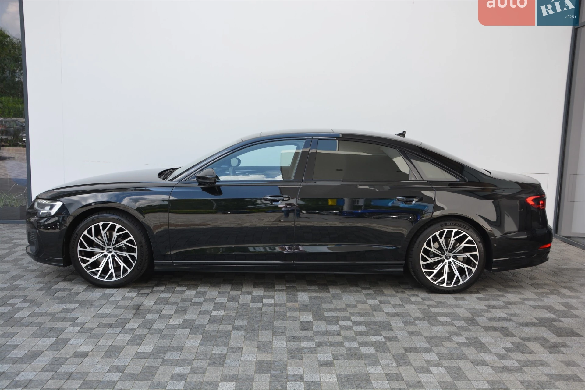 2022 Audi A8 - мініатюра 2