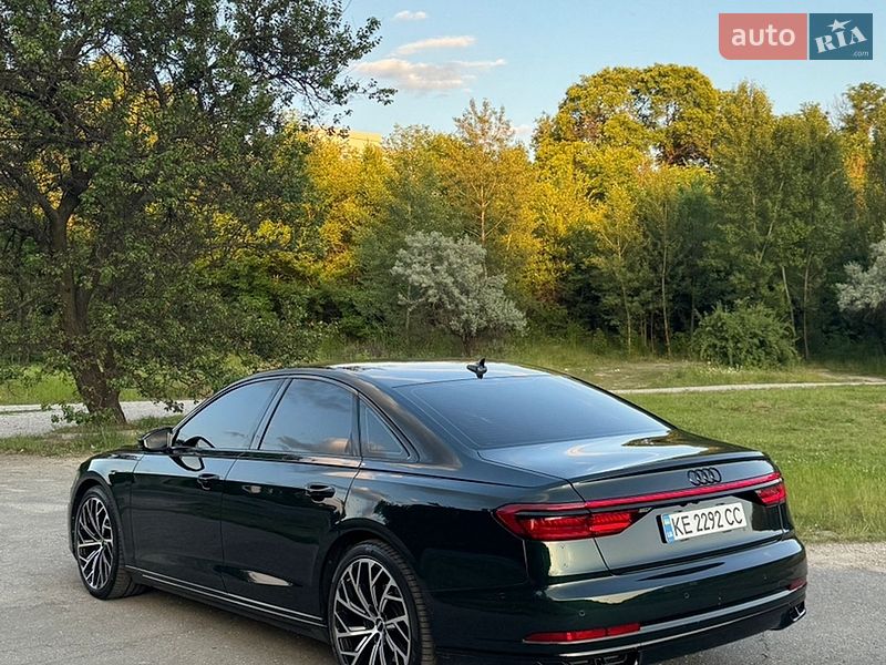 Седан Audi A8 2018 в Днепре