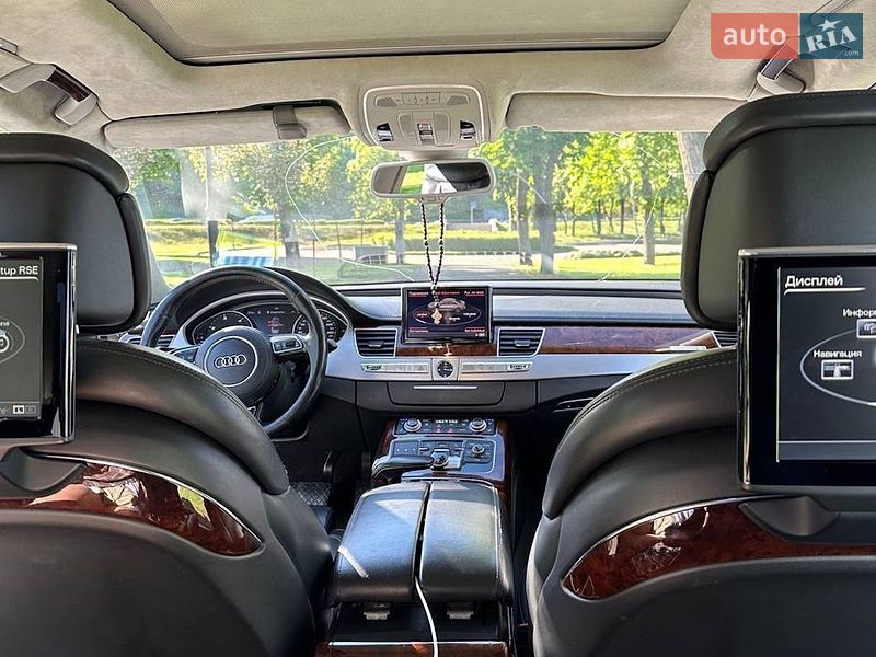Седан Audi A8 2011 в Києві