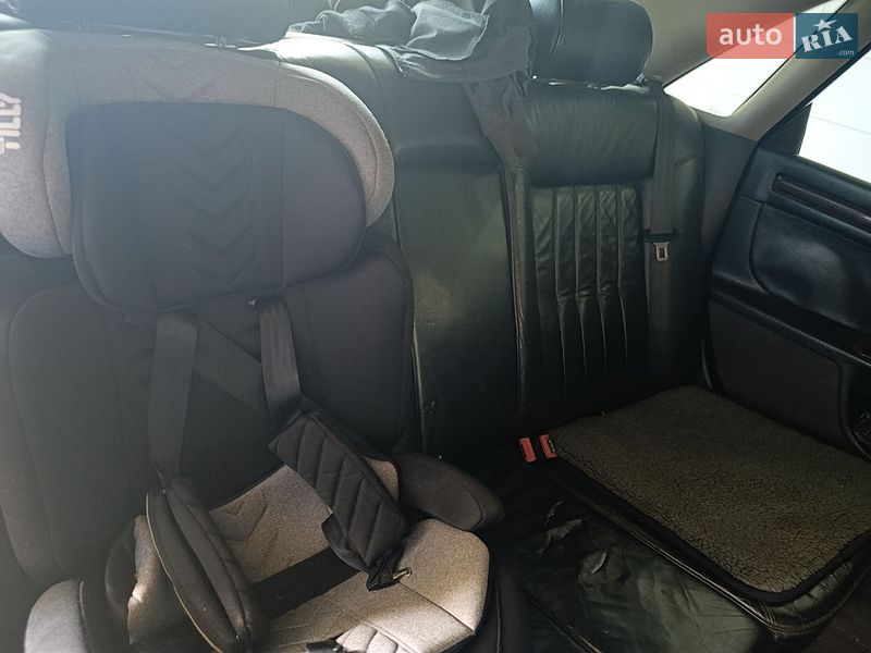Седан Audi A8 1997 в Чернівцях