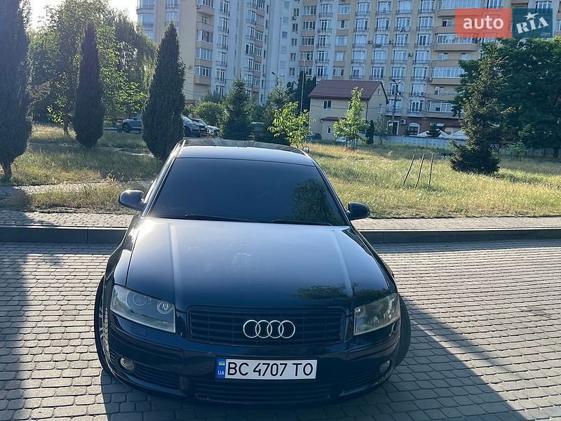 Седан Audi A8 2004 в Львове