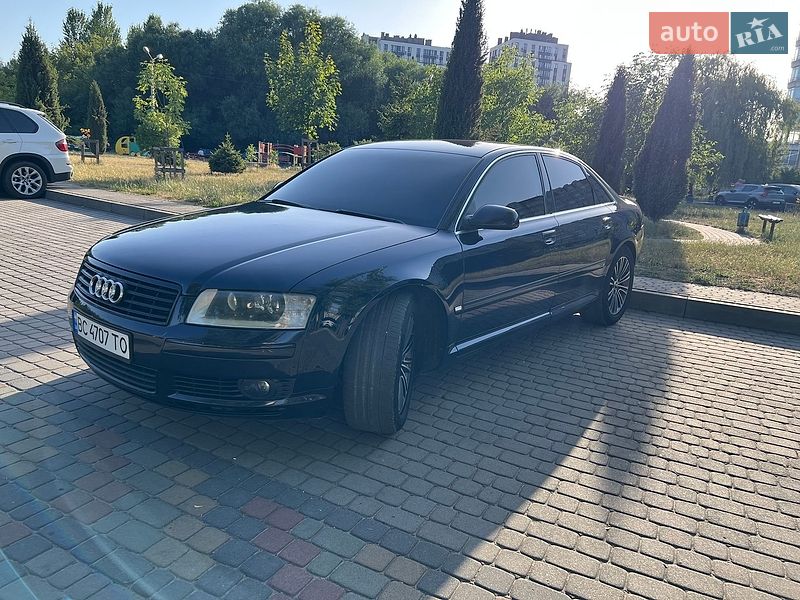 Седан Audi A8 2004 в Львові