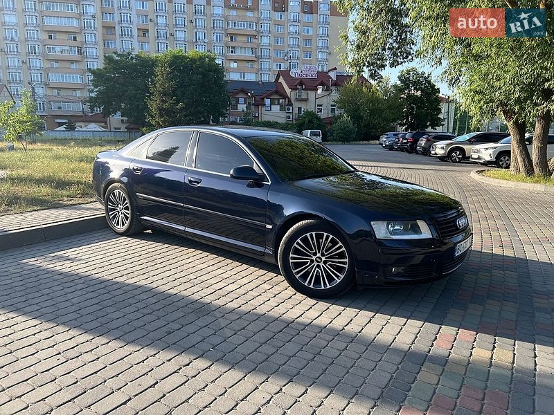Седан Audi A8 2004 в Львові