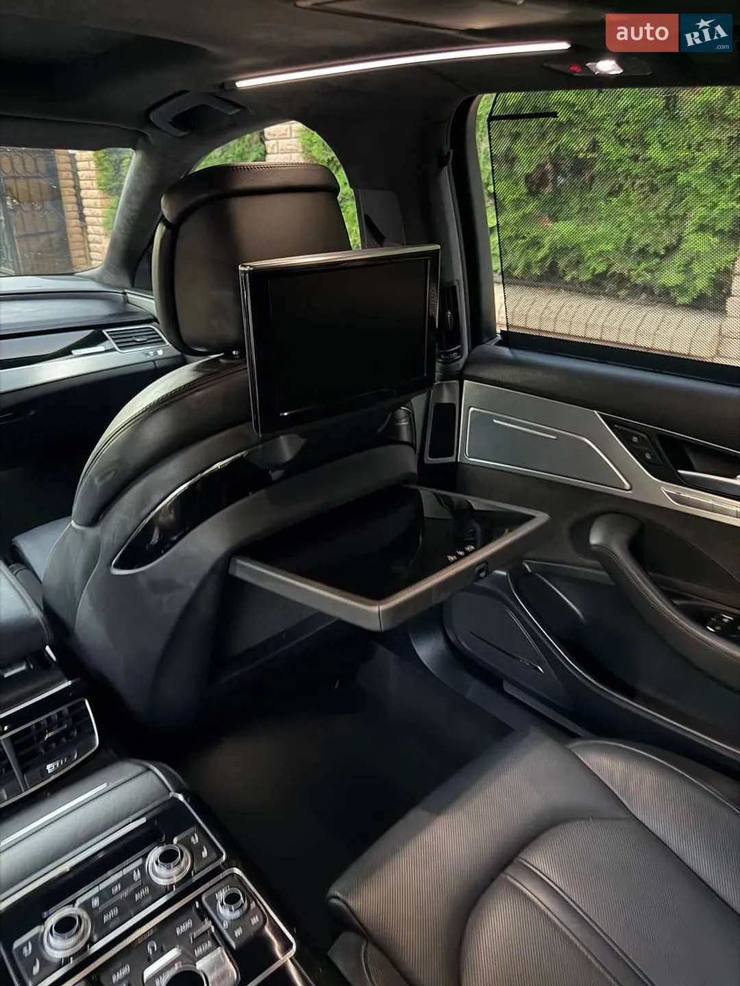 2011 Audi A8 - мініатюра 23