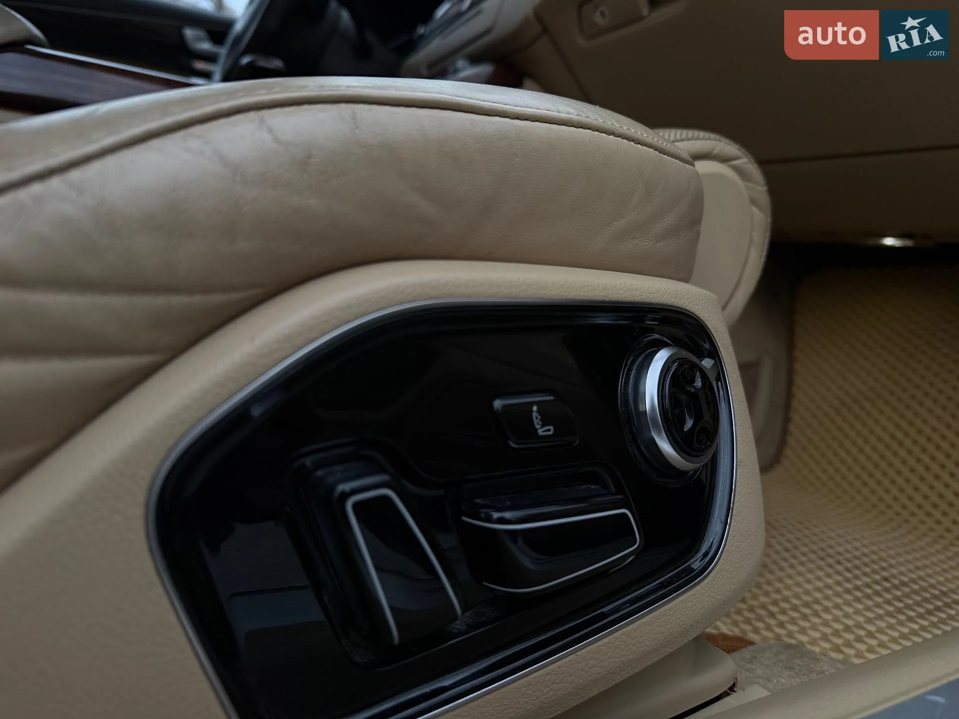 2011 Audi A8 - мініатюра 34