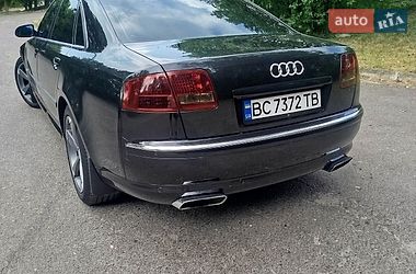 Седан Audi A8 2005 в Рава-Русской