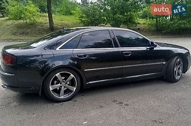 Седан Audi A8 2005 в Рава-Русской