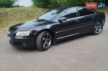Седан Audi A8 2005 в Рава-Русской