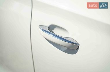 Седан Audi A8 2015 в Черновцах