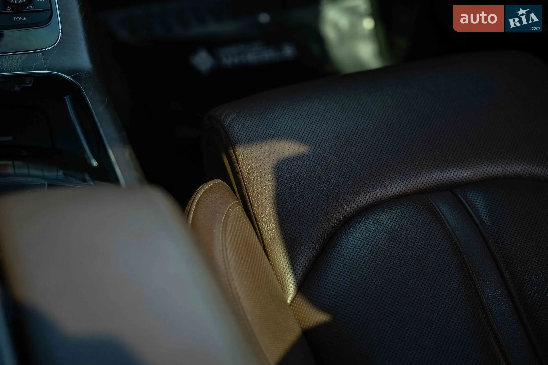 2015 Audi A8 - мініатюра 40