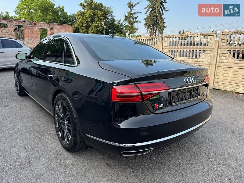 Седан Audi A8 2015 в Тернополе