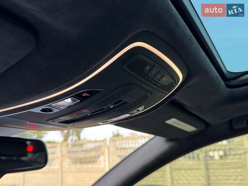 Седан Audi A8 2015 в Тернополе