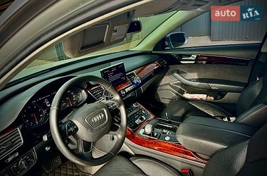 Седан Audi A8 2012 в Кам'янському