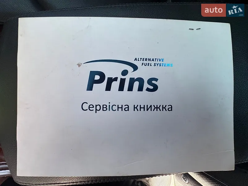 Седан Audi A8 2012 в Кам'янському документ