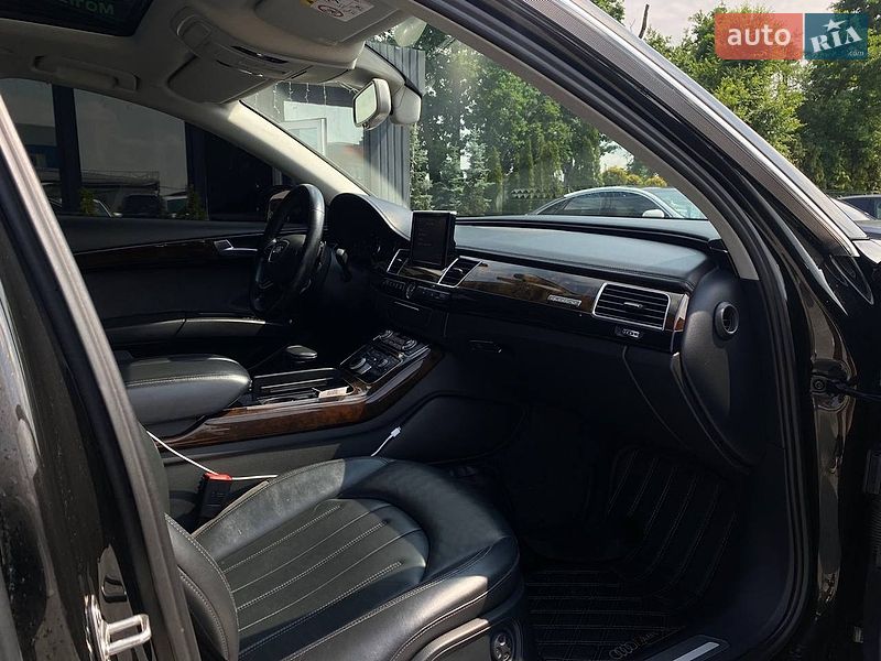 Седан Audi A8 2017 в Києві