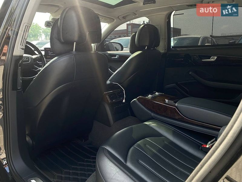 Седан Audi A8 2017 в Києві