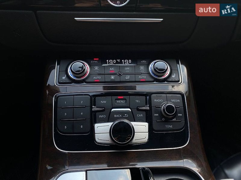 Седан Audi A8 2017 в Києві