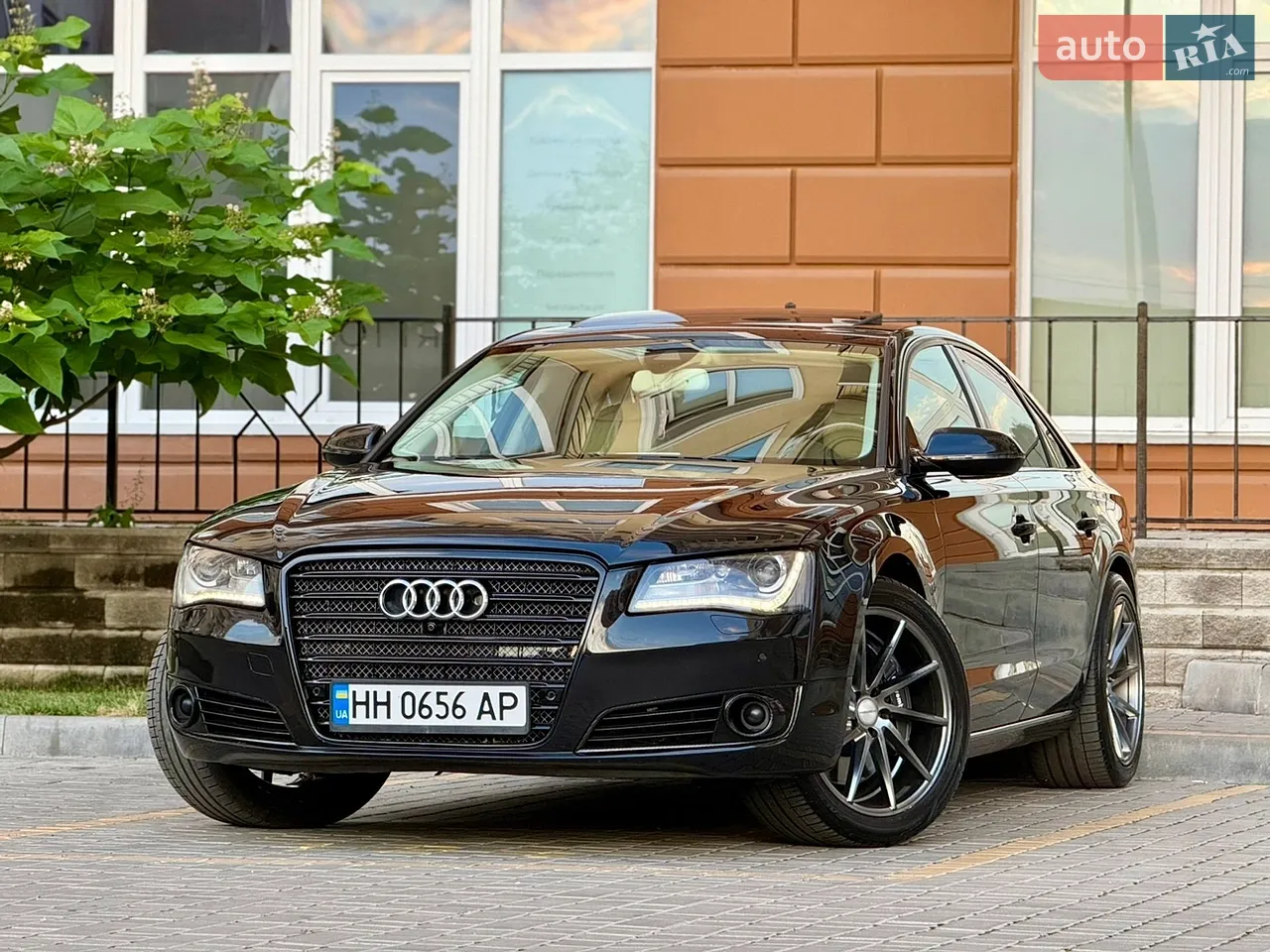 Audi A8 2010 photo 5