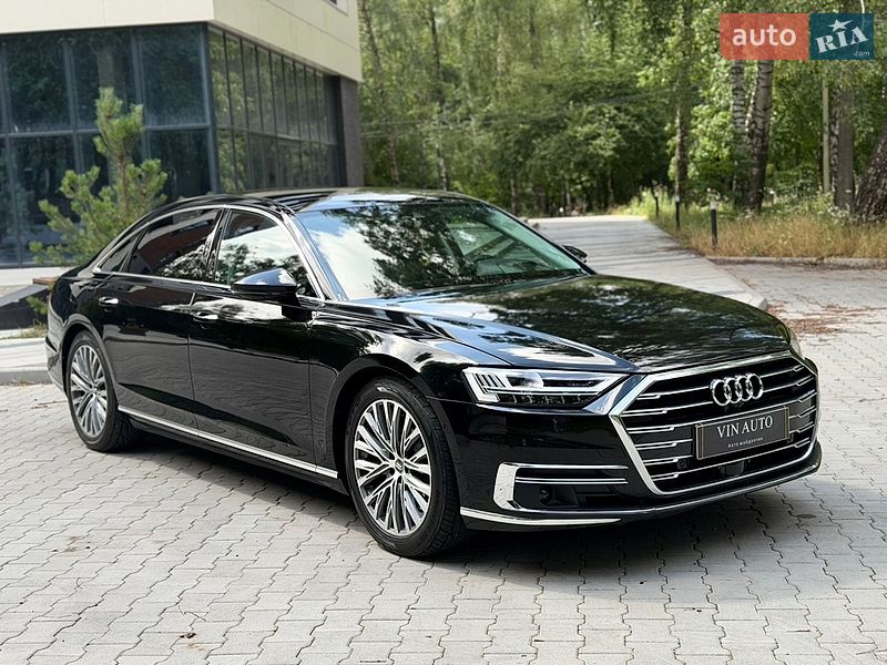 Седан Audi A8 2018 в Тернополі