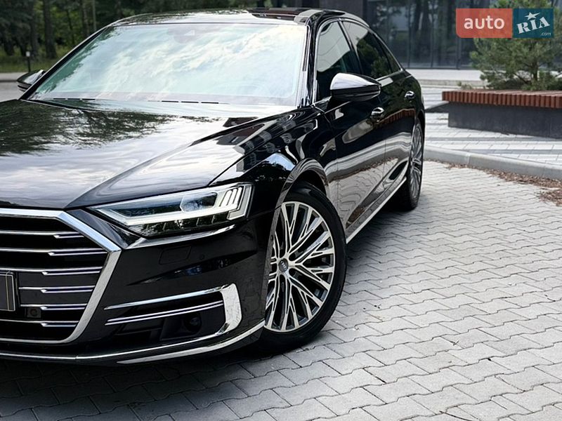 Седан Audi A8 2018 в Тернополі