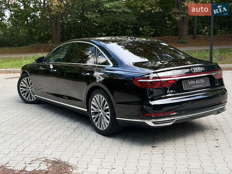 Седан Audi A8 2018 в Тернополі