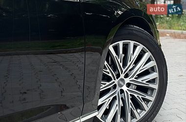 Седан Audi A8 2018 в Тернополі
