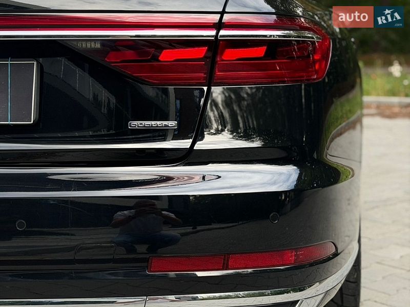 Седан Audi A8 2018 в Тернополі