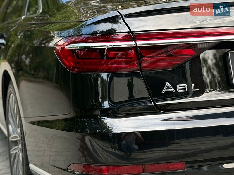 Седан Audi A8 2018 в Тернополі