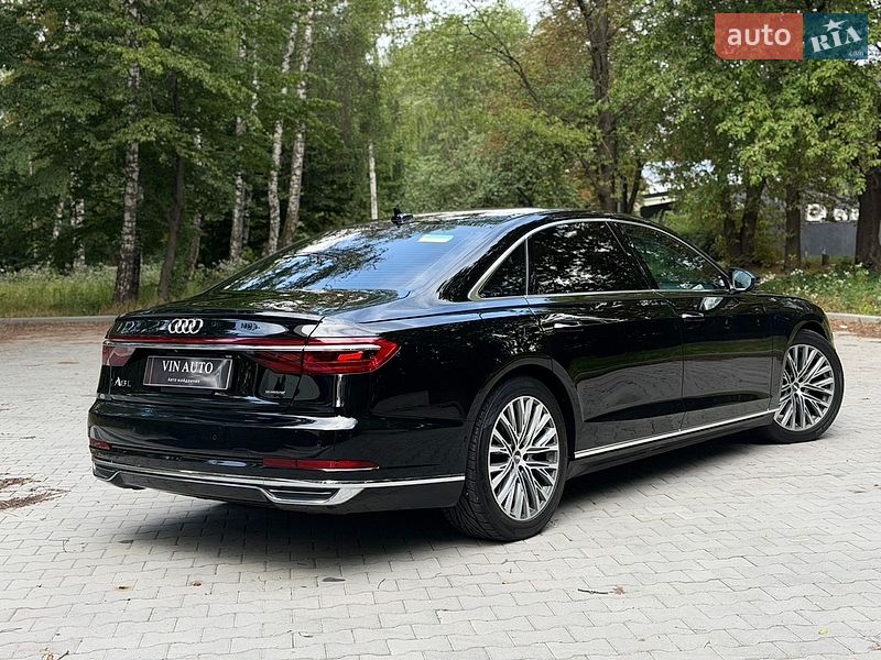 Седан Audi A8 2018 в Тернополі