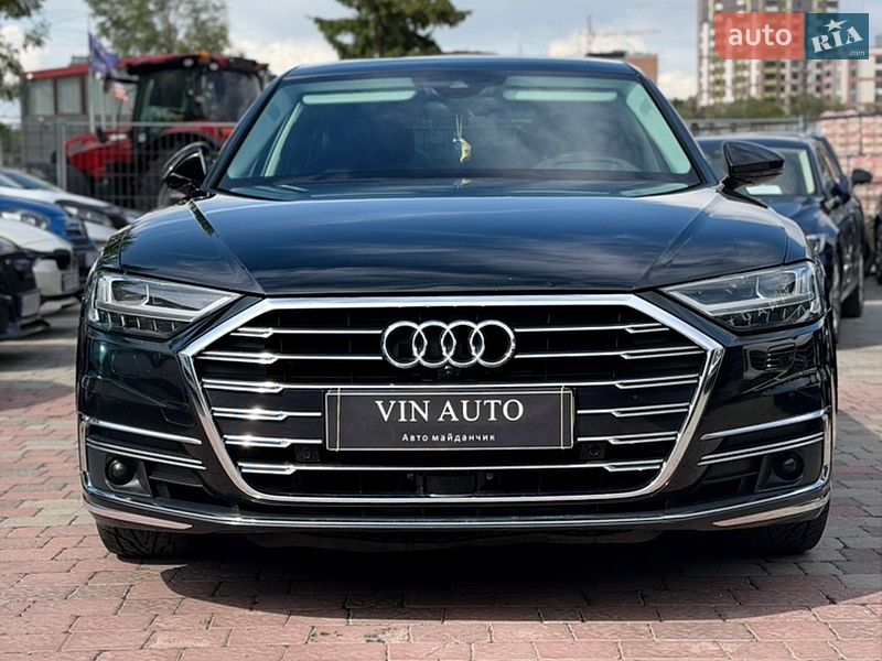 Седан Audi A8 2018 в Тернополі