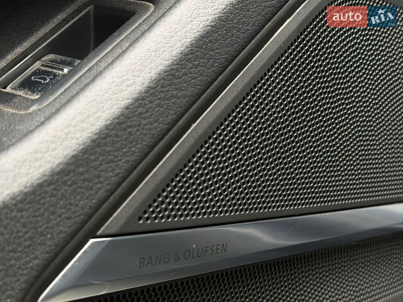 Седан Audi A8 2018 в Тернополі