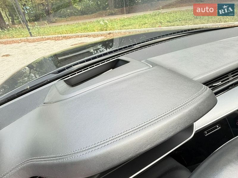 Седан Audi A8 2018 в Тернополі