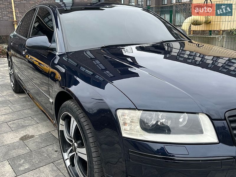 Седан Audi A8 2004 в Львові