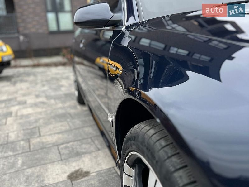 Седан Audi A8 2004 в Львові
