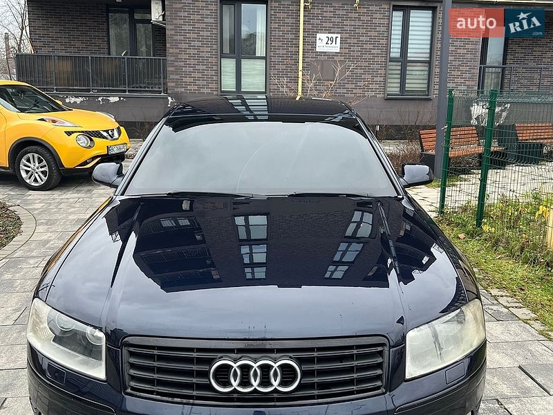 Седан Audi A8 2004 в Львове
