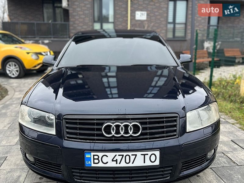 Седан Audi A8 2004 в Львові