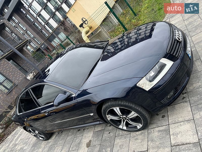 Седан Audi A8 2004 в Львові