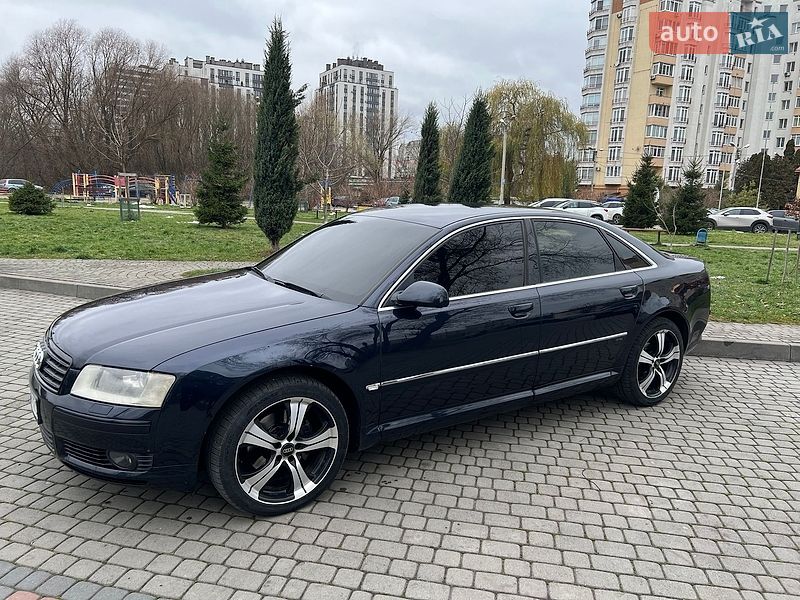Седан Audi A8 2004 в Львові