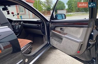 Седан Audi A8 2000 в Ярмолинцах